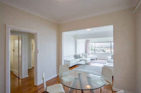 Ultimate Bondi Escape #2 - A Bondi Beach Holiday Home - Holiday Cairns 6