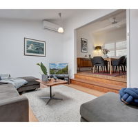 Spacious cottage with views 10 mins from the city - Holiday Cairns