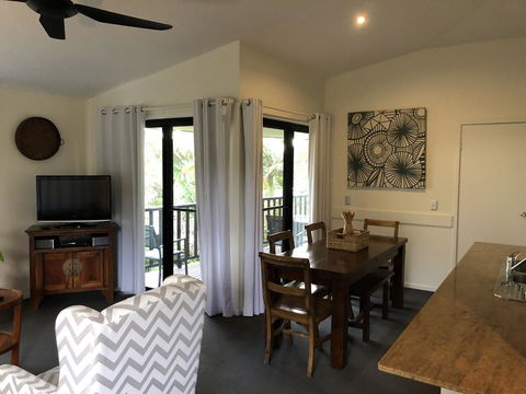 Suranadi Beach House 1 - Holiday Cairns 3