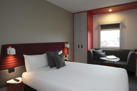 Ibis Sydney Airport - Holiday Cairns 1