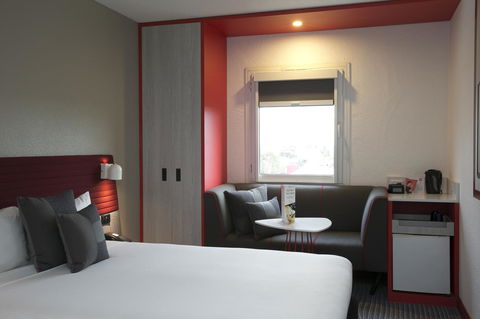 Ibis Sydney Airport - Holiday Cairns 10