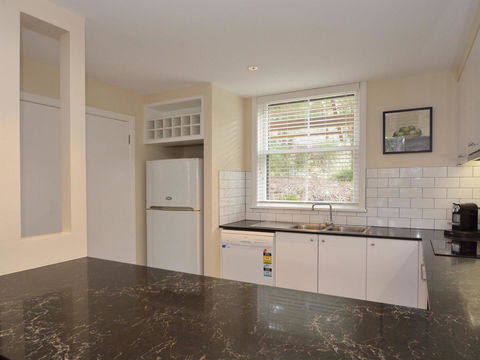Villa De Saran Located Within Cypress Lakes - Holiday Cairns 2