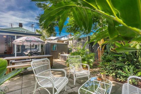 Gidget's Surf Shack - Holiday Cairns 29