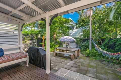 Gidget's Surf Shack - Holiday Cairns 22