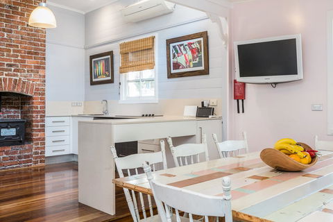 Gidget's Surf Shack - Holiday Cairns 18