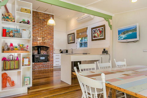 Gidget's Surf Shack - Holiday Cairns 16