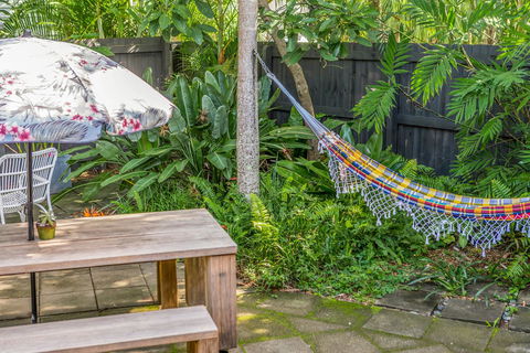 Gidget's Surf Shack - Holiday Cairns 28