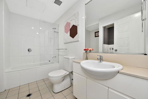 Cosy Apartment In Central Sydney - Holiday Cairns 3