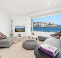 Right on Bondi - Holiday Cairns