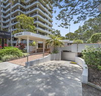 Pacific Towers Beach Resort - Holiday Cairns