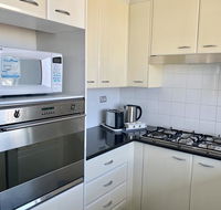 Castle Serviced Apartments - Holiday Cairns