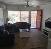 Tomaree Lodge - Holiday Cairns