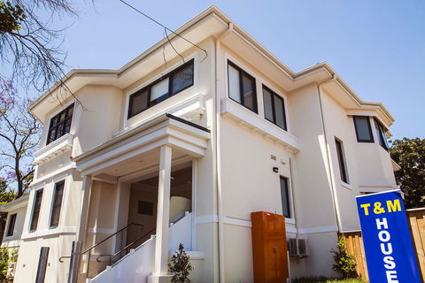 T&M HOUSE - Holiday Cairns 40