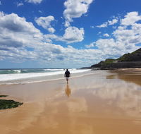 Arena Luxury Beachfront Apartment - Holiday Cairns