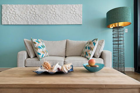 Arena Luxury Beachfront Apartment - Holiday Cairns 11