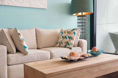 Arena Luxury Beachfront Apartment - Holiday Cairns 4