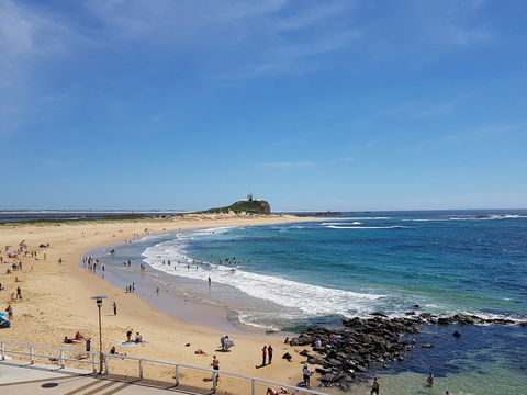 Arena Luxury Beachfront Apartment - Holiday Cairns 2