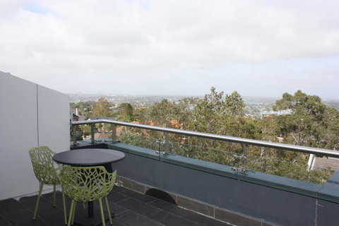 Hotel Urban St Leonards - Holiday Cairns 32