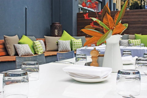 Hotel Urban St Leonards - Holiday Cairns 22