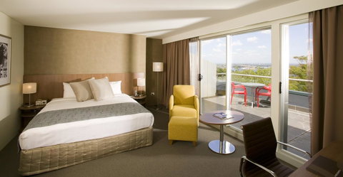 Hotel Urban St Leonards - Holiday Cairns 29