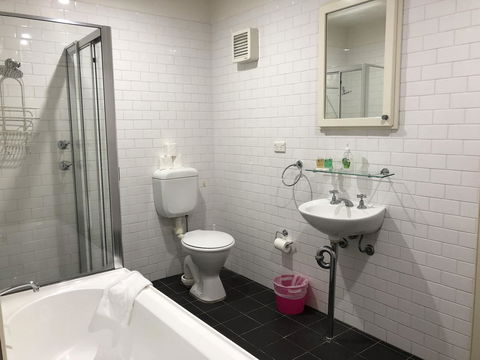 Sydney Harbour Bed And Breakfast - Holiday Cairns 30
