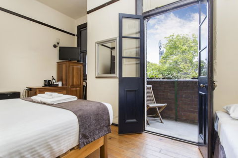 Sydney Harbour Bed And Breakfast - Holiday Cairns 12