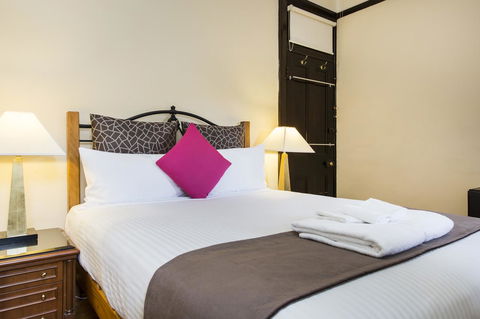 Sydney Harbour Bed And Breakfast - Holiday Cairns 11