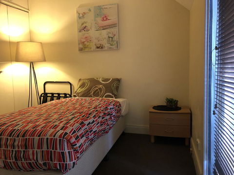 Sydney Harbour Bed And Breakfast - Holiday Cairns 27