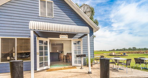 Madigan Wine Country Cottages - Holiday Cairns 22