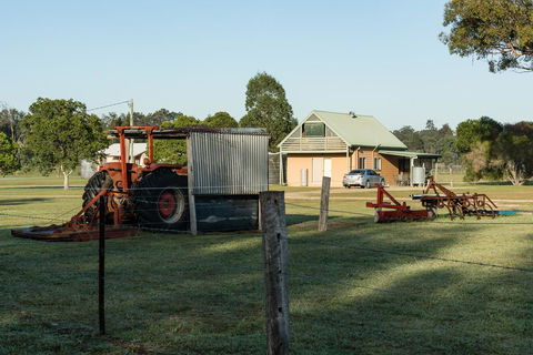 Madigan Wine Country Cottages - Holiday Cairns 28
