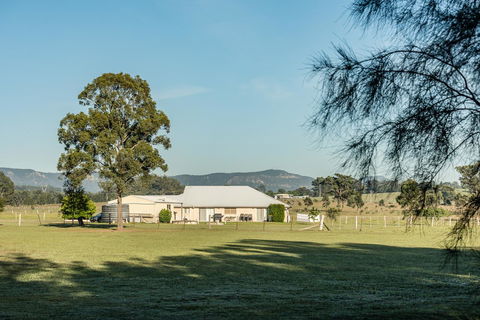Madigan Wine Country Cottages - Holiday Cairns 31