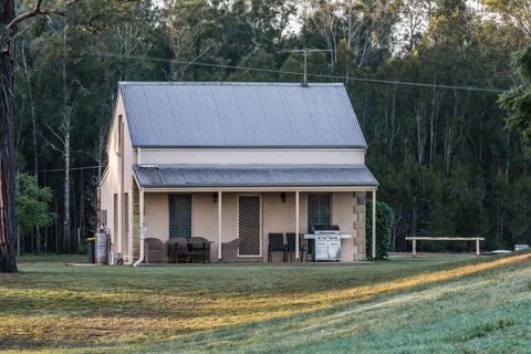 Madigan Wine Country Cottages - Holiday Cairns 37