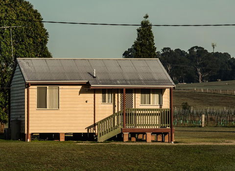 Madigan Wine Country Cottages - Holiday Cairns 34