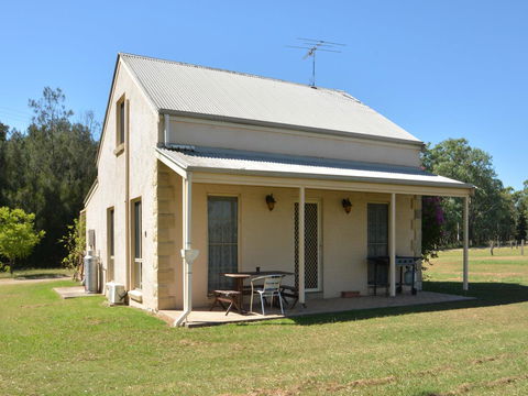 Madigan Wine Country Cottages - Holiday Cairns 41