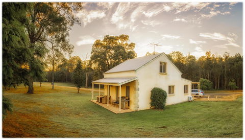 Madigan Wine Country Cottages - Holiday Cairns 36