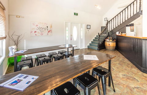 Madigan Wine Country Cottages - Holiday Cairns 26