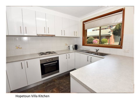 Hopetoun Villa - Holiday Cairns 8