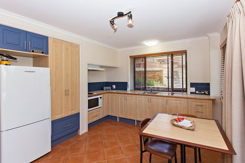 Coast Yamba - Adults Only - Holiday Cairns 33