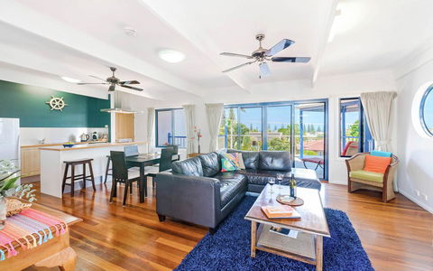 Coast Yamba - Adults Only - Holiday Cairns 7