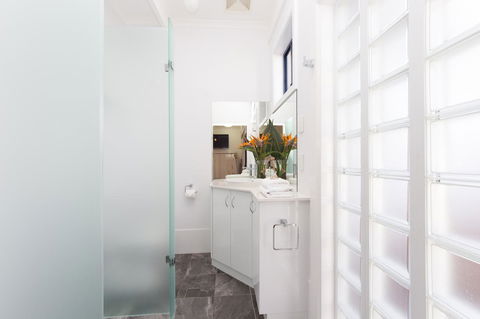 Coast Yamba - Adults Only - Holiday Cairns 6