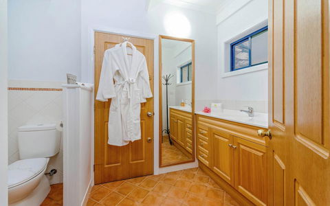 Coast Yamba - Adults Only - Holiday Cairns 20