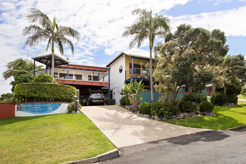 Coast Yamba - Adults Only - Holiday Cairns 27