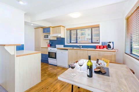 Coast Yamba - Adults Only - Holiday Cairns 8