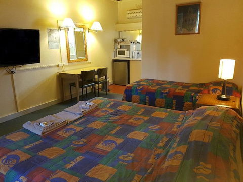 Temora Motel - Holiday Cairns 3