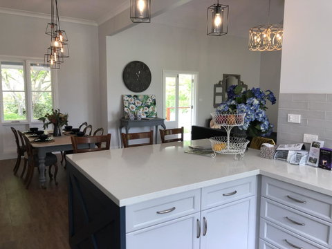 Chanticleer Gardens Barn Cottage With A Pool - Holiday Cairns 27