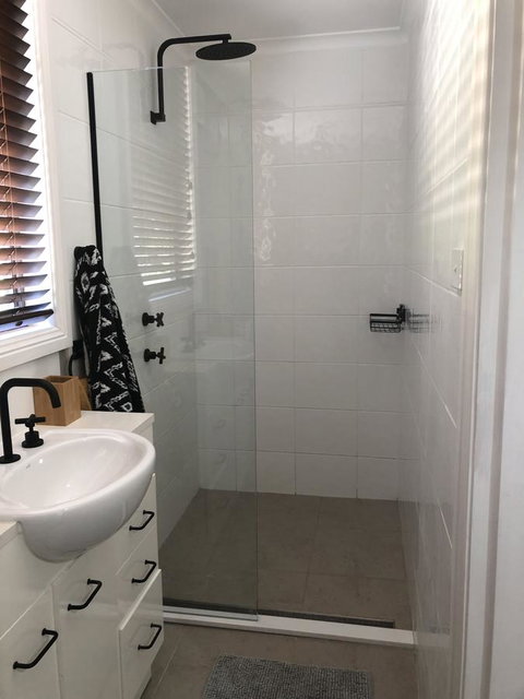 Chanticleer Gardens Barn Cottage With A Pool - Holiday Cairns 24