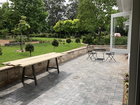 Chanticleer Gardens Barn Cottage With A Pool - Holiday Cairns 26