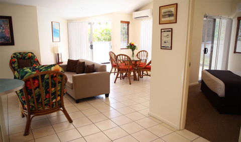 The Byron Beachcomber - Holiday Cairns 23