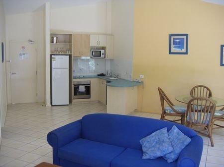The Byron Beachcomber - Holiday Cairns 39