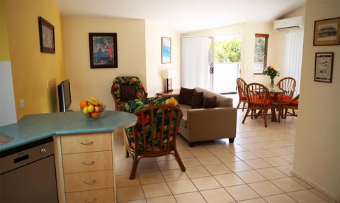 The Byron Beachcomber - Holiday Cairns 25